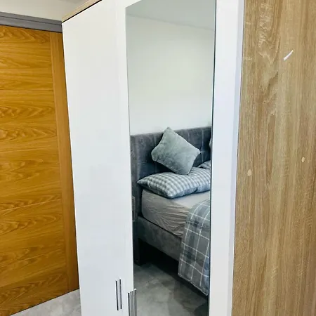 Perfect Stay Near Manchester Airport Wythenshawe Room photo