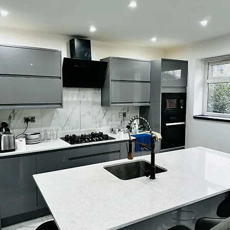 Perfect Stay Near Manchester Airport Wythenshawe Exterior photo