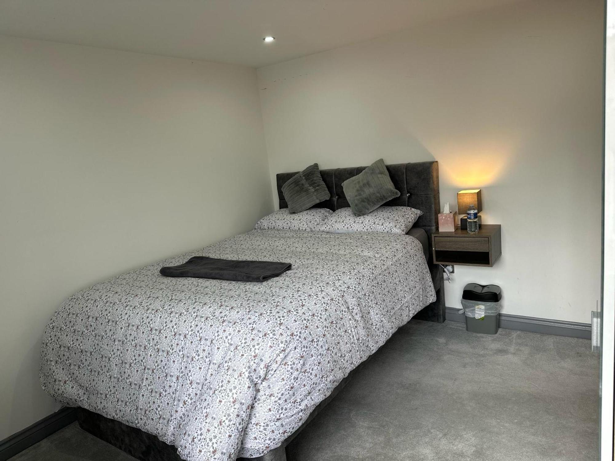 Perfect Near Manchester Airport Wythenshawe