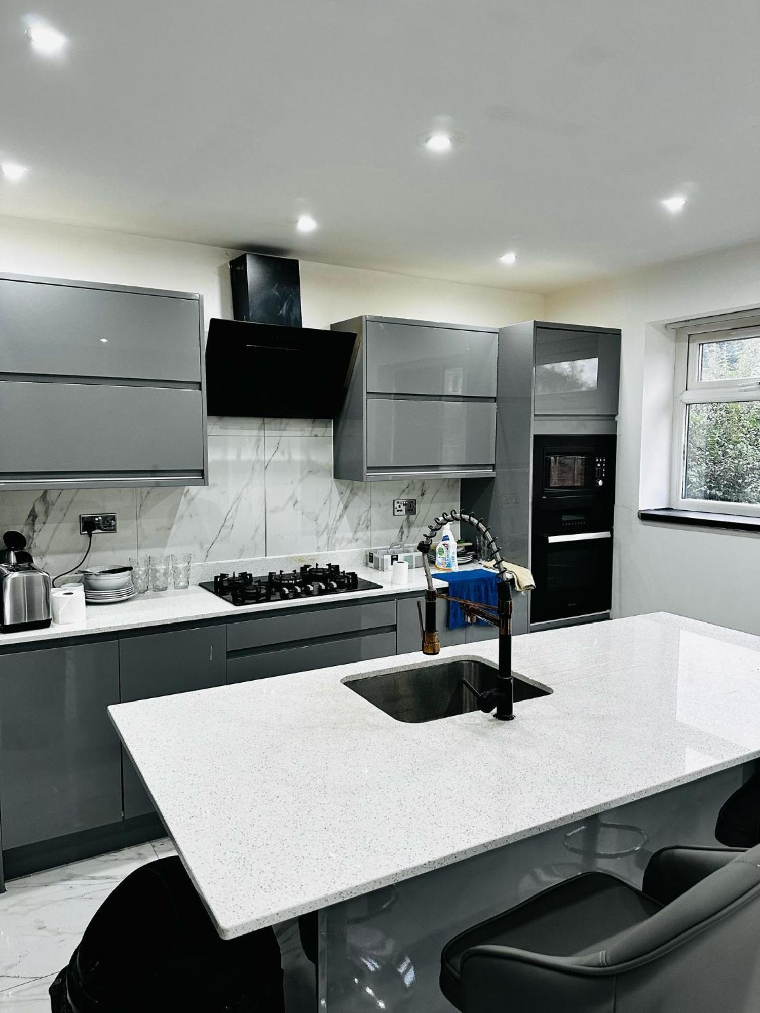 Perfect Near Manchester Airport *